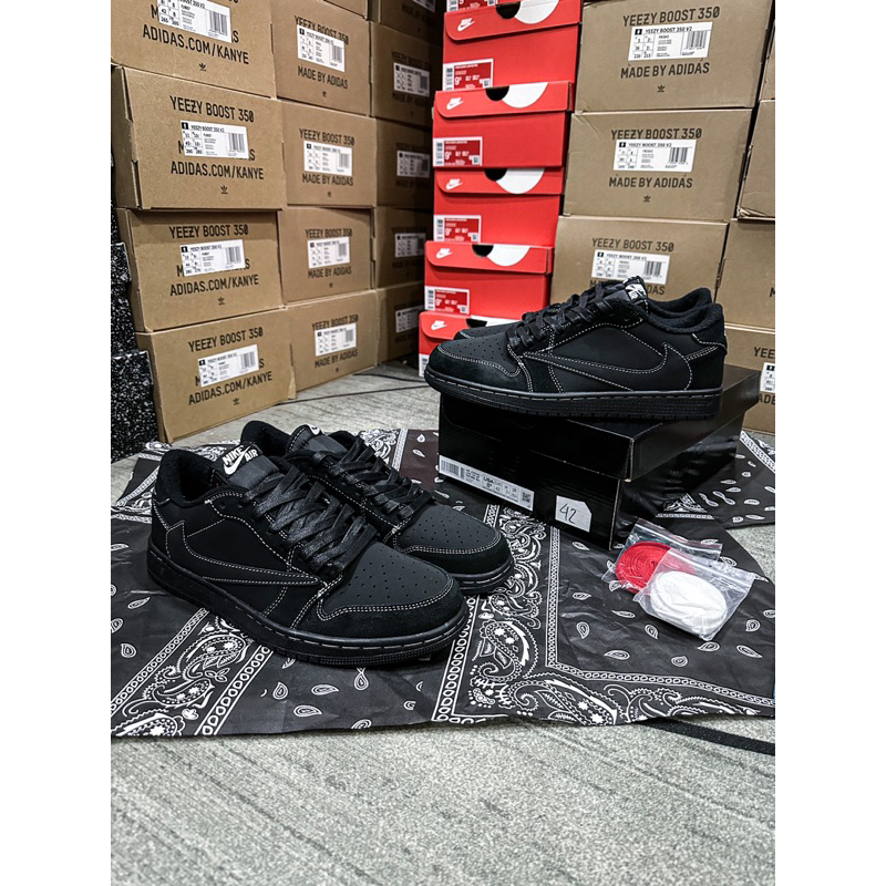 Giày thể thao cổ thấp | Jordan1 Travis Phantom Black