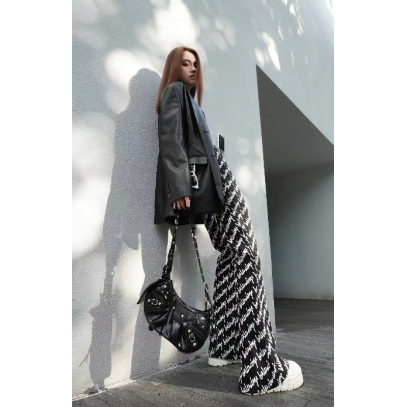 Quần Balenciaga 03.2023.