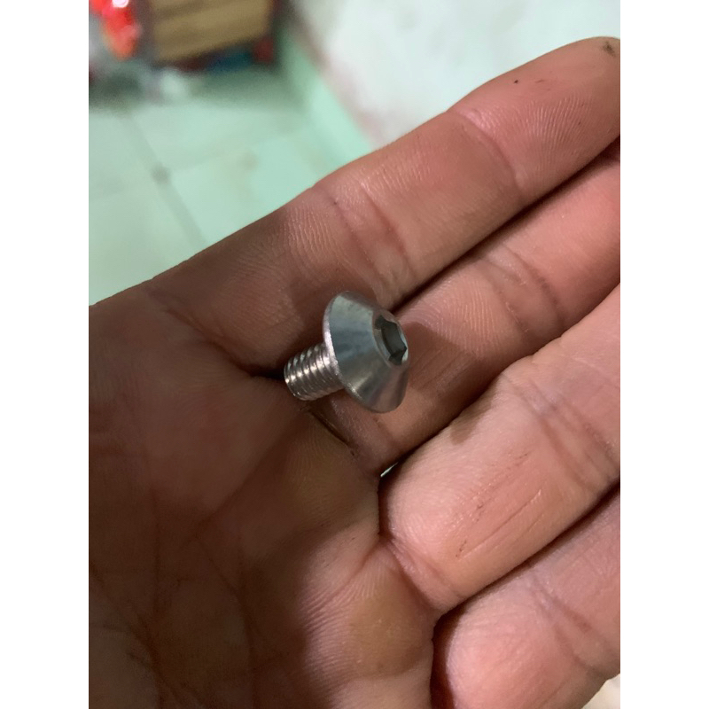 ốc dù inox 6 ly 1 phân (loại xịn) (đầu lục giác)