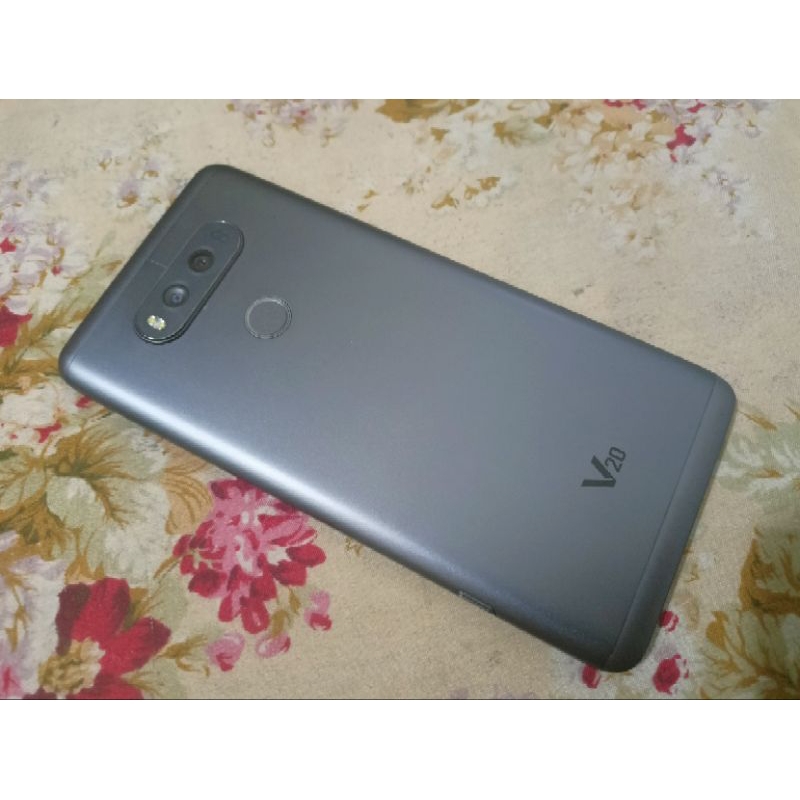 Điện thoại LG V20
