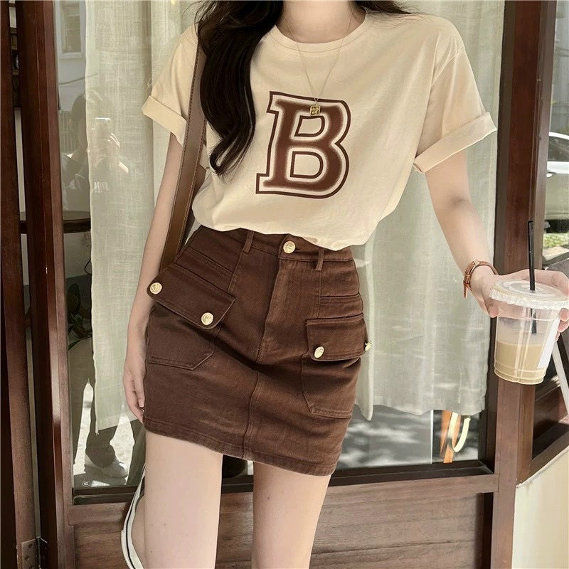 Set áo thun chữ B kèm chân váy chữ a kaki nâu