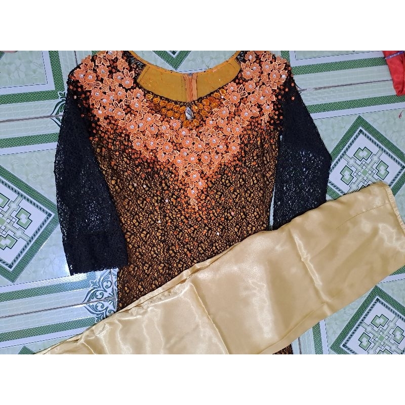 Combo áo dài và quần vàng thanh lý