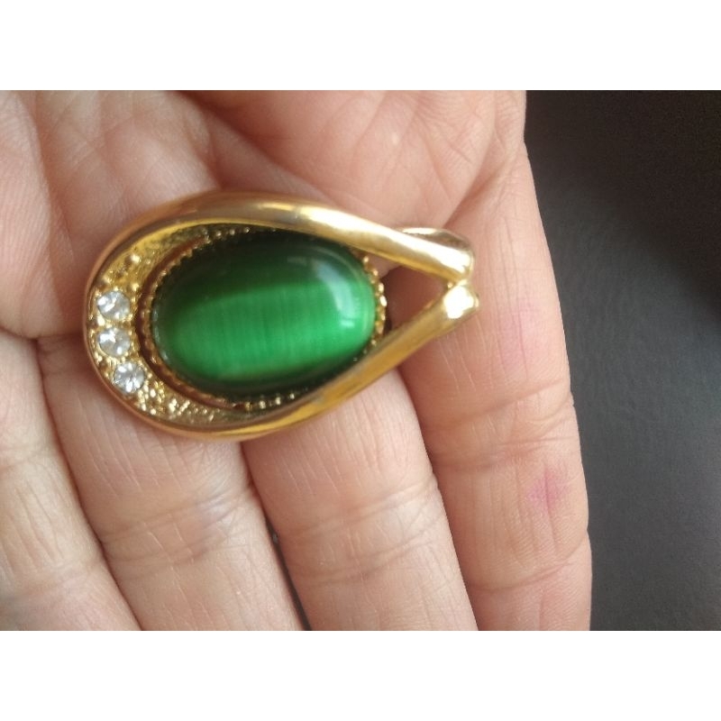 Mặt dây chuyền hình oval