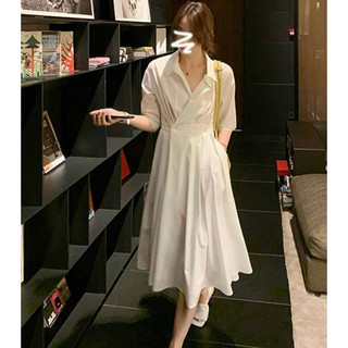 Đầm sơ mi trắng nút eo