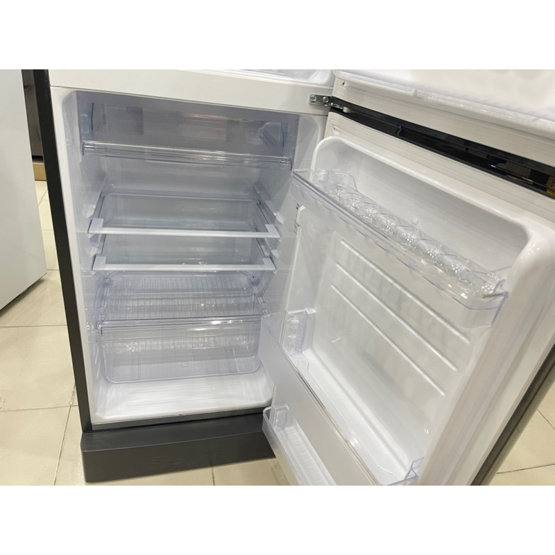 Tủ lanh Sharp 180L trưng bày mới 99% bảo hành 6 tháng