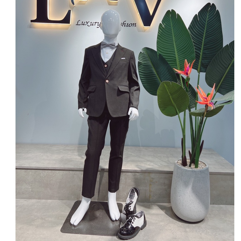 Cho thuê Vest trẻ em màu đen