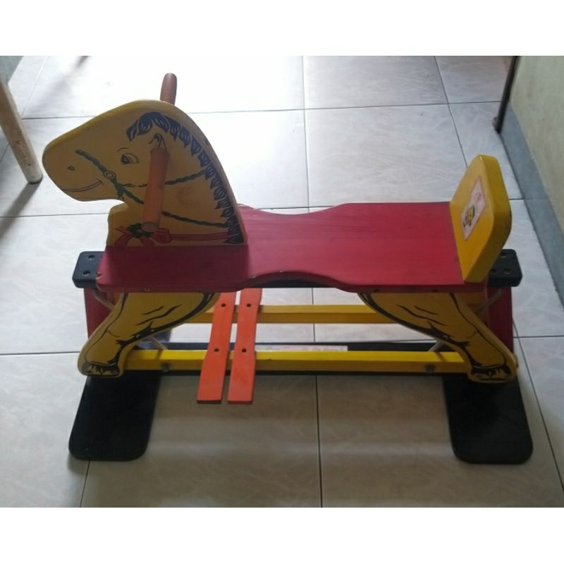 Ngựa xích đu cho bé bằng gỗ(Xã kho)