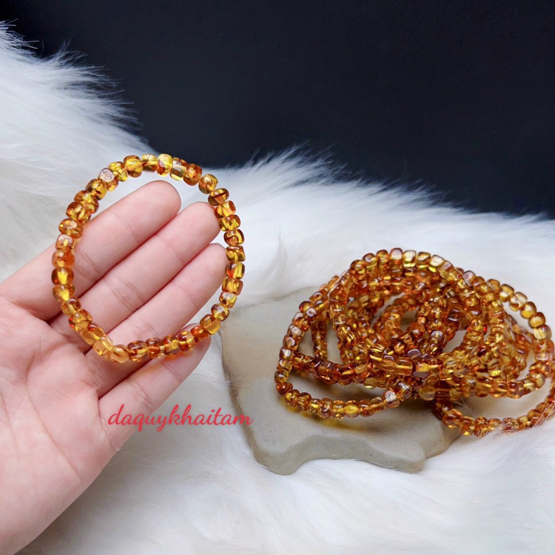 Vòng tay hổ phách Amber
