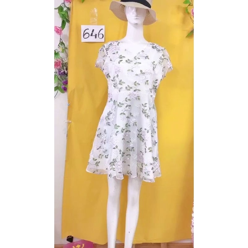 đầm ren họa tiết size M/L. S646