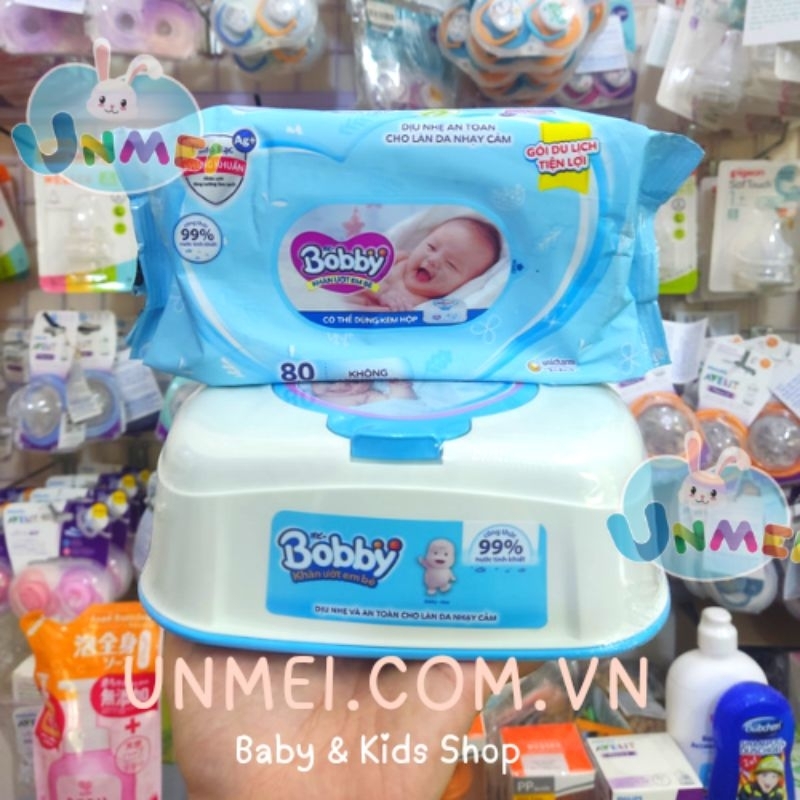 Hộp Đựng Khăn Uớt Bobby cao cấp có kèm khăn ướt bên trong hộp