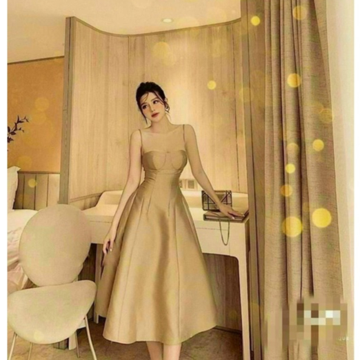 Đầm thời trang nữ dự tiệc chất gấm cổ dây có mút váy dài xoè vàng trắng