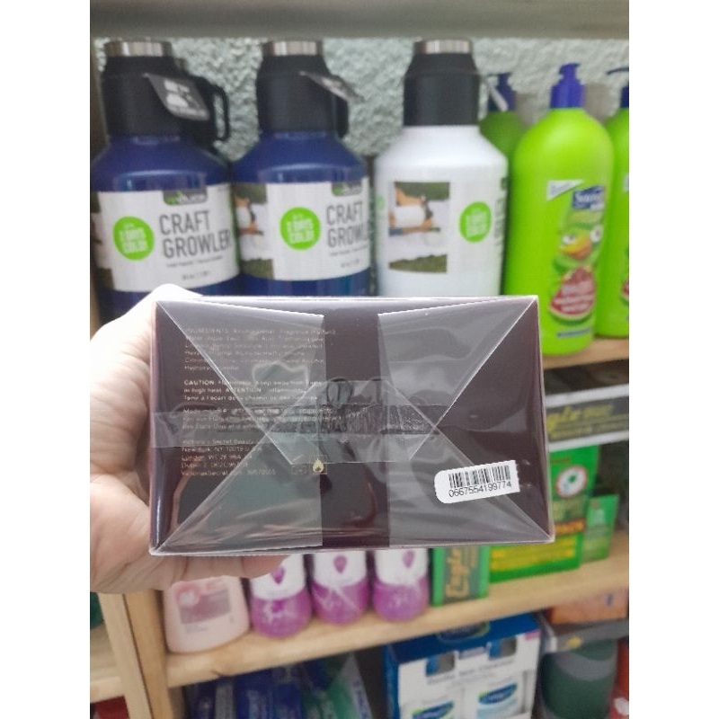 Nước hoa Very Sexy của thương hiệu Victoria's Secret  của Mỹ