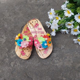 Guốc gổ helo kitty cho bé đủ size