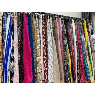 Chân váy xô chốt trên livetream