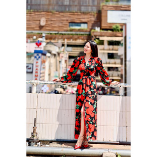 Váy In Hoa Hồng Xẻ Tà Eclipse Clothing
