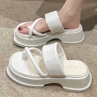 GIÀY SANDAL NỮ CCS90, CAO 3P, CÓ 2 MÀU ĐEN VÀ TRẰNG MẪU HOTTREND 2023.