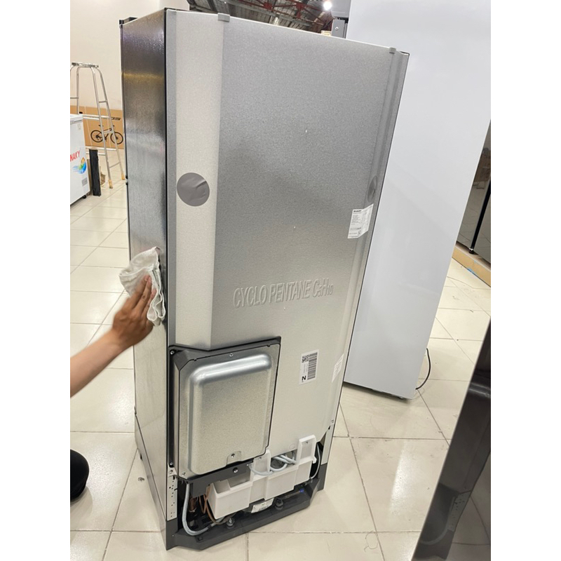 Tủ lanh Sharp 180L trưng bày mới 99% bảo hành 6 tháng