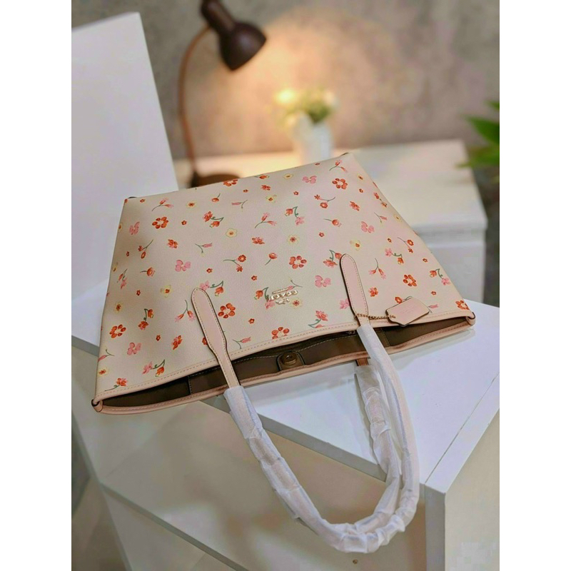 Túi Coach City Tote công sở nền hoa