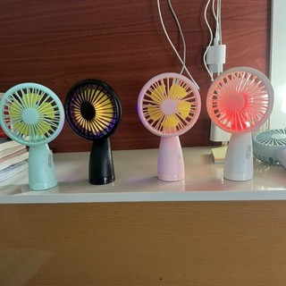 Quạt mini cầm tay hoa cúc có đèn led