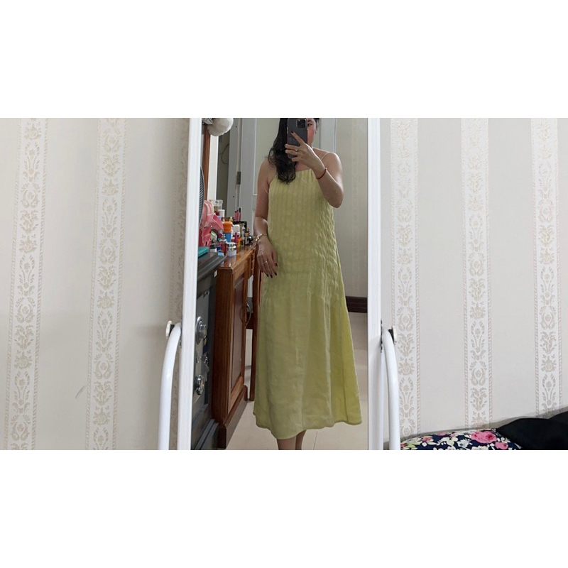 Đầm 2 dây maxi dáng dài, cổ yếm màu vàng chanh dễ thương