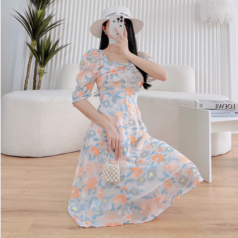 Váy hoa nhí cổ vuông thiết kế xếp ly ngực chất liệu voan tơ thoáng mát phù hợp đi chơi đi làm