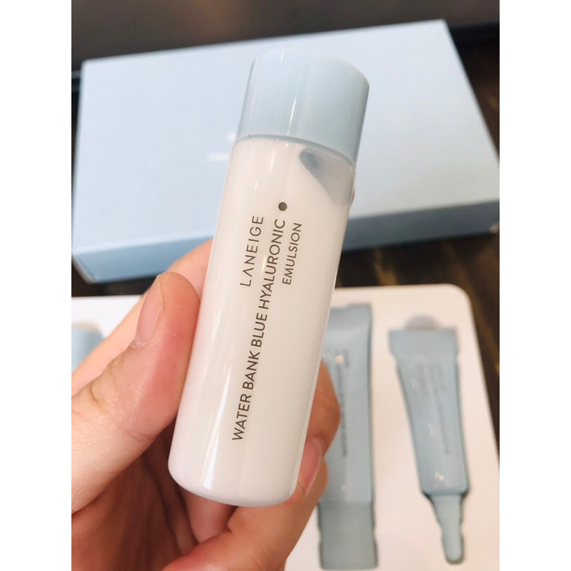 Sữa dưỡng ẩm cho da Laneige Emulsion Light moisture cho da thành mát 25ml 50ml