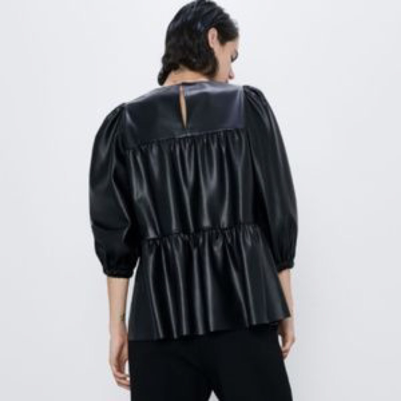 Áo da tay phồng Zara