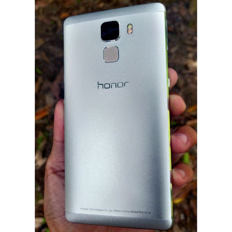 Điện thoại Huawei Honor 7 bản 64GB, màn hình 5,2 inch, 2 sim 4G, Camera 20MP, vỏ kim loại, vân tay