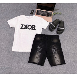Quần áo shop chụp siêu hot