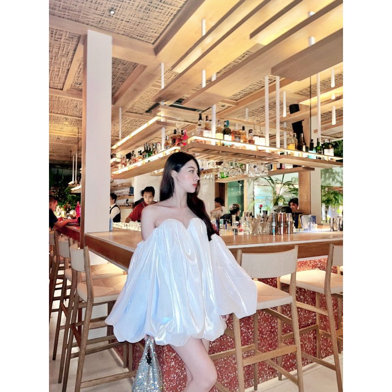Váy bí tay phồng trễ vai