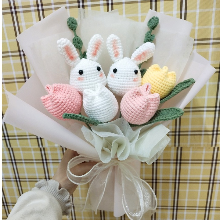 Bó hoa 6 bông mix hoa thỏ cute và hoa tulip hand made từ len móc tay xinh xắn làm quà tặng, decor trang trí nhà cửa
