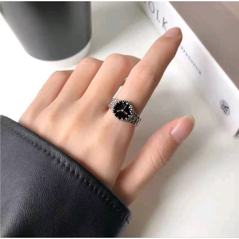 Nhẫn Hình Đồng Hồ Thiết Kế Đơn Giản