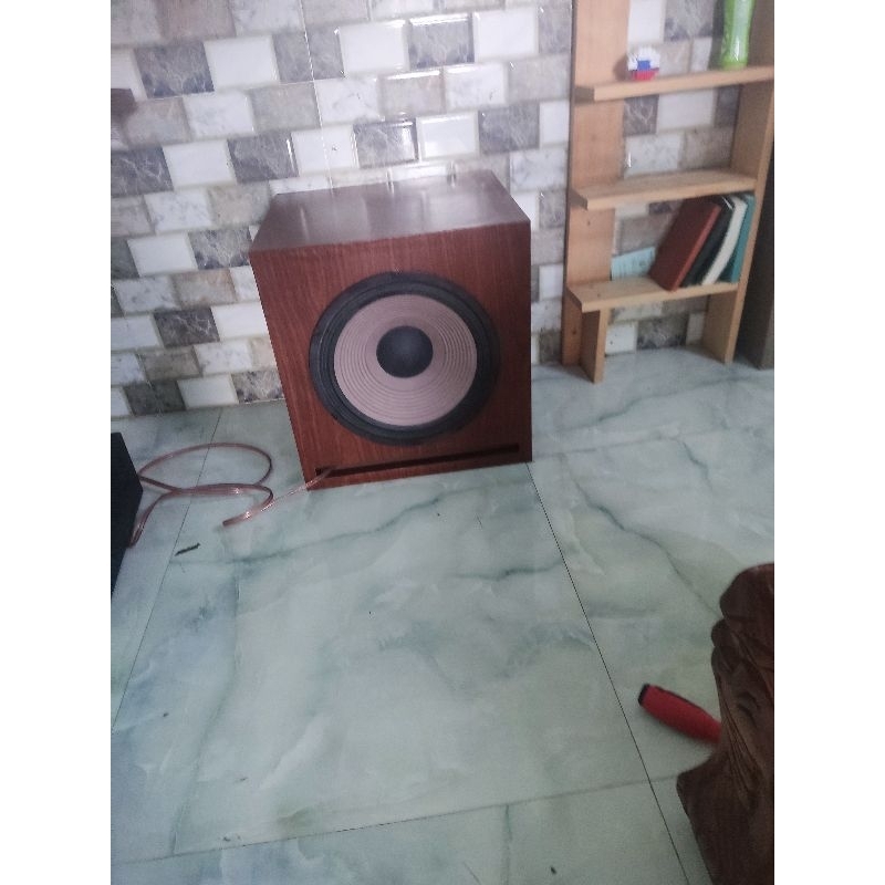Vỏ loa sub