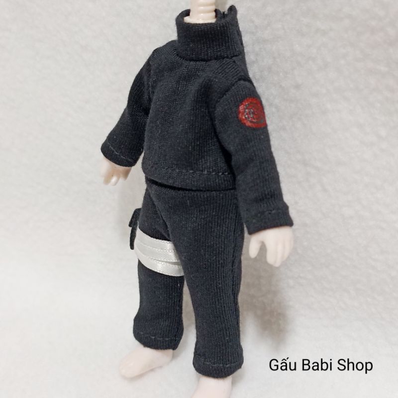 Set đồ Kakashi trong anime Naruto