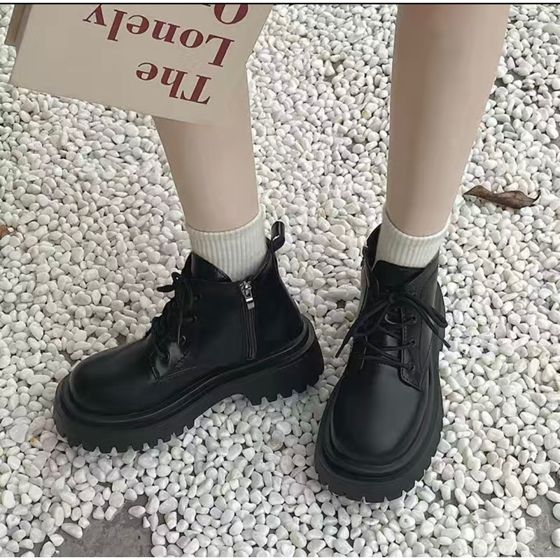 Boot nữ phong cách dây xích ngọc