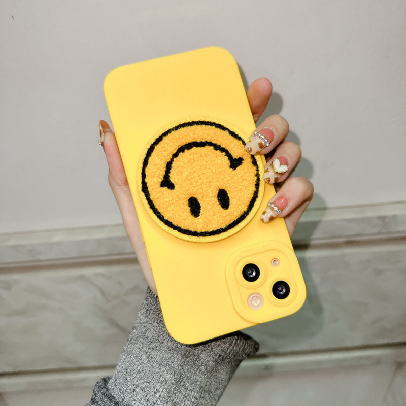 Full combo ốp lưng + bọc tai nghe air pod màu vàng hoạ tiết mặt cười vải thêu dành cho ip - TENCASESHOP