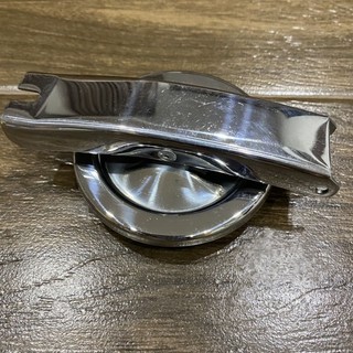 nắp bình xăng vespa cổ