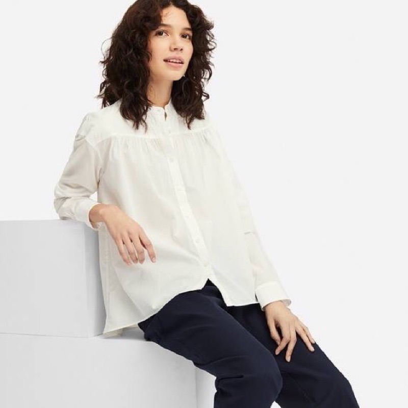 Áo blouse Uniqlo - 2 mẫu