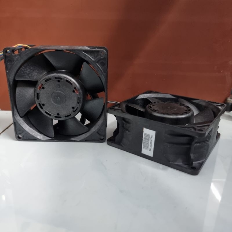 Quạt Tản Nhiệt Phản Lực 12V~7,2A~9x9x3,8cm