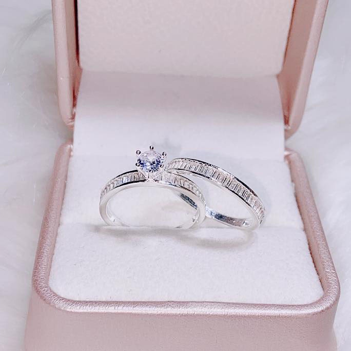 nhẫn bạc 925 full đá , sáng lấp lánh , mua 1 được 2 giá quá rẻ luôn ạ hihi