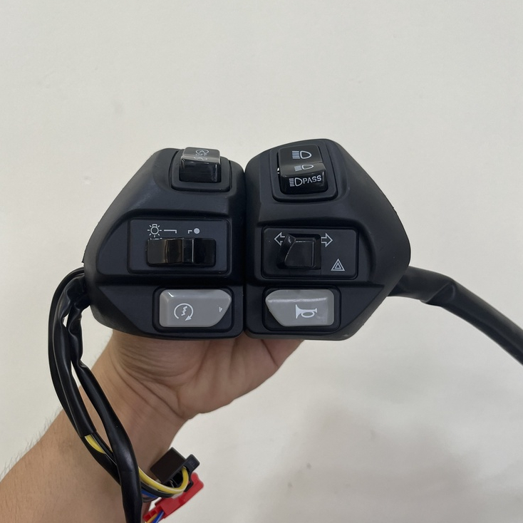Cùm NVX full chức năng ( pasing / hazard ) cho ex135 / ex nhỏ / mio / nouvo.. Nút Đen Exciter 135