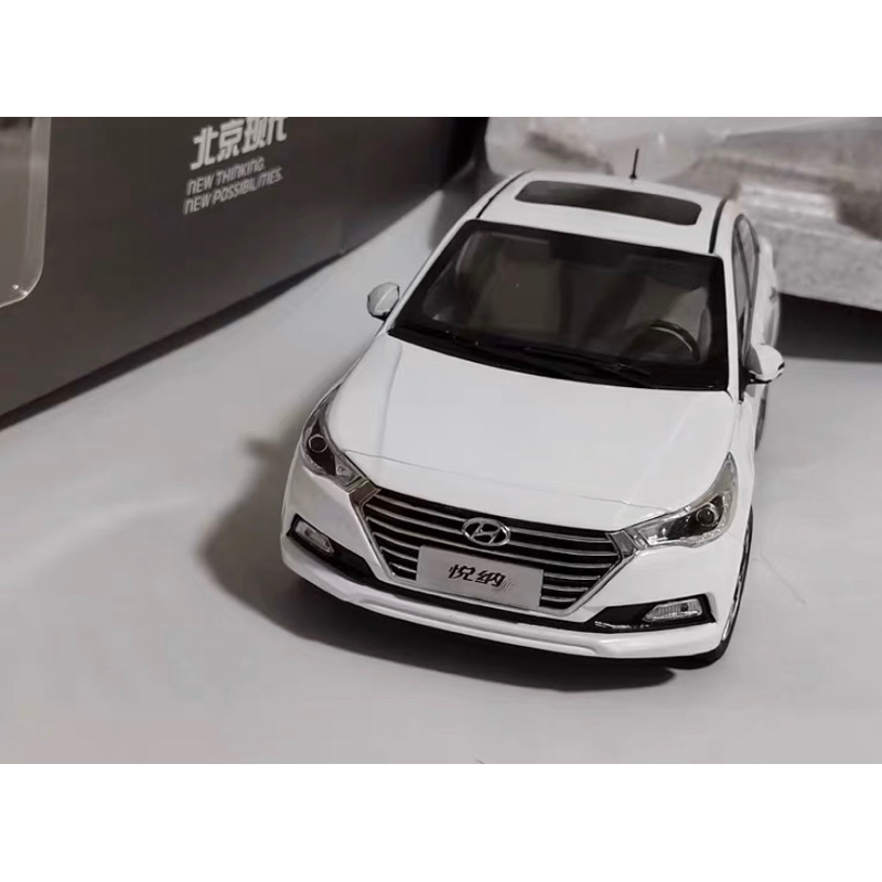 Mô hình xe Hyundai Accent tỉ lệ 1:18