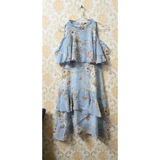 Đầm Xòe Voan Lụa Cổ Yếm LINSTORE