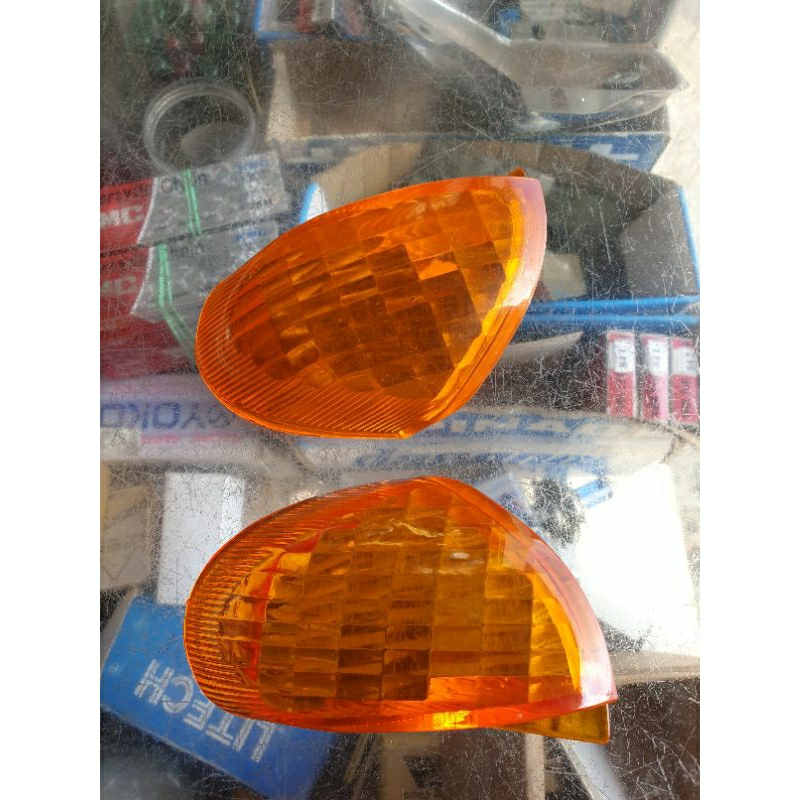 Cặp nắp đèn xi nhan sau Magic 100