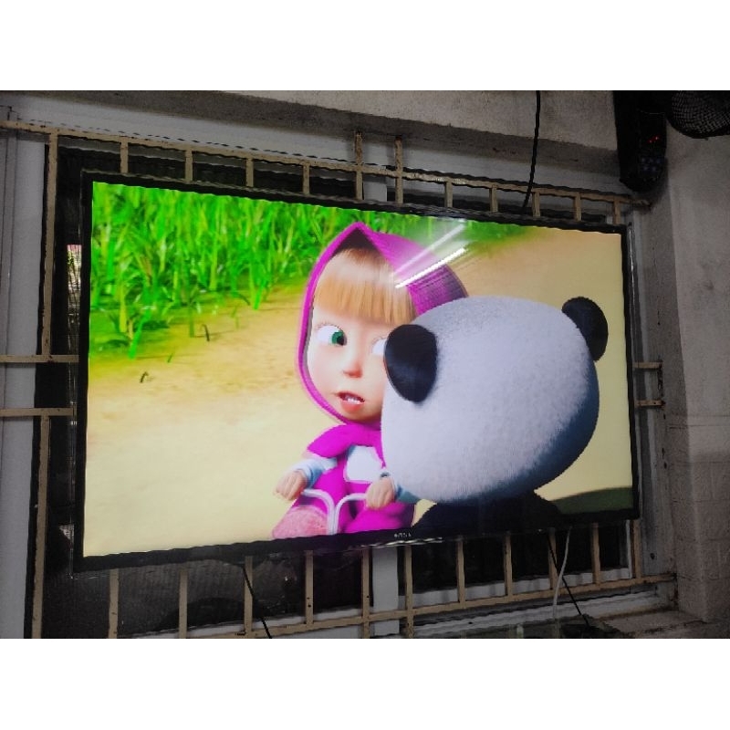 Kính chắn bảo vệ tivi 43 inch