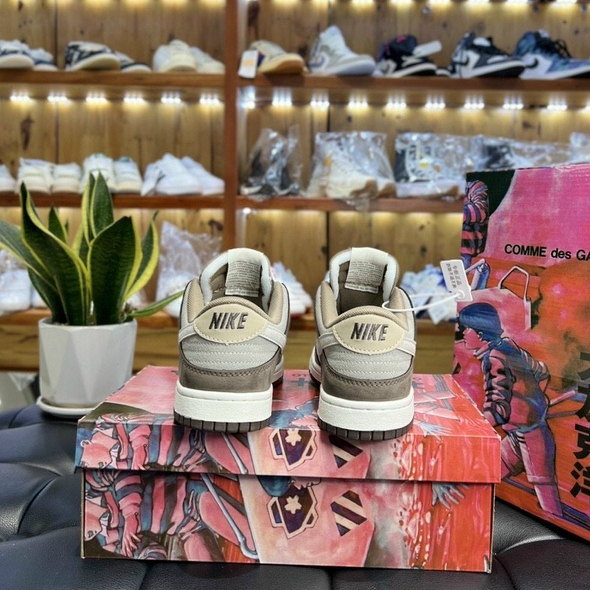 Giày Thể Thao Otomo Katsuhiro X SB Dunk Low Da Lộn Màu Nâu Steamboy