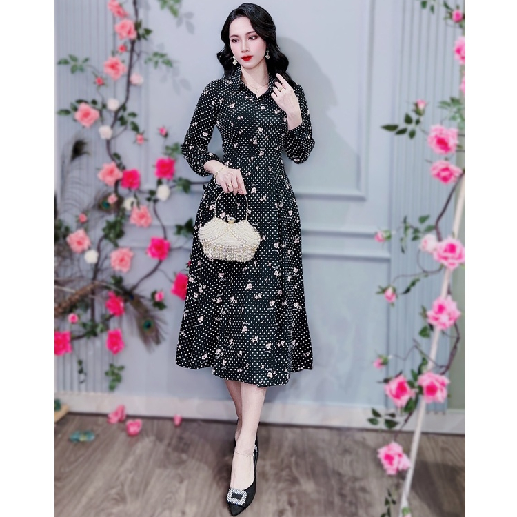 Đầm sơ mi Da1539 tay dài bo chun, váy xòe xếp ly 2 bên. Chất liệu: lụa nhật mềm mịn. Màu: Đen chấm bi hoa.