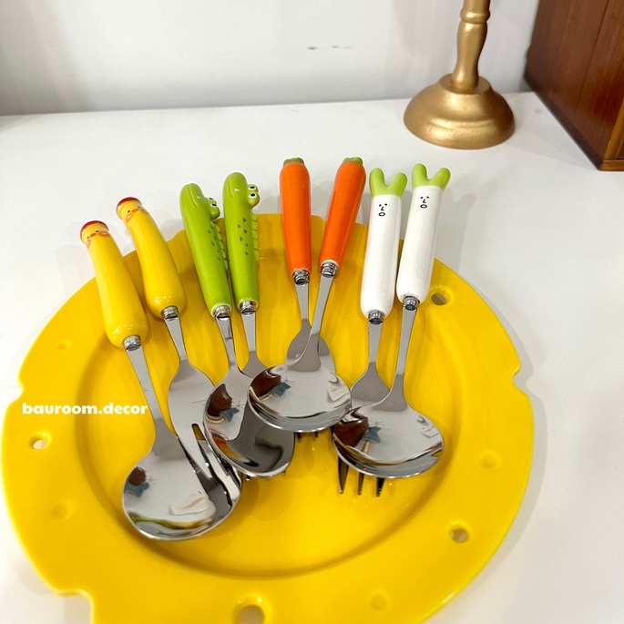 Bộ muỗng nĩa sứ, inox 304 dễ thương, có hộp tiện dụng (Hàng có sẵn/Shop tự chụp)