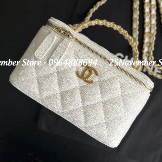 Túi xách Ch.a,n-el. Va.tin-i màu trắng size 18cm.