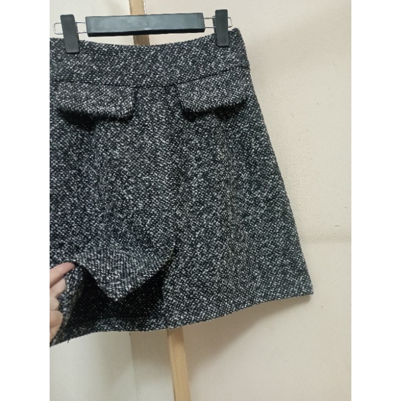 Chân váy dạ ngắn dáng chứ A  siêu đẹp